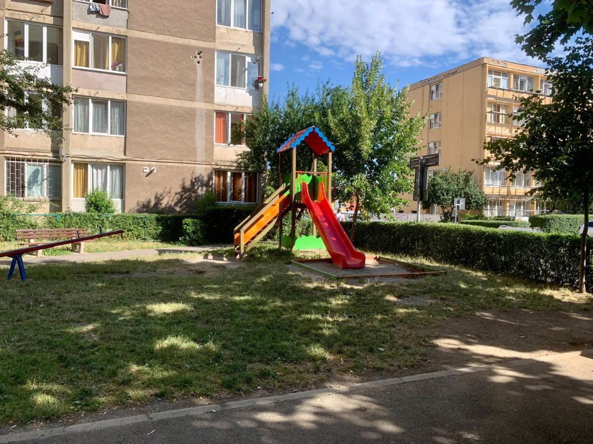 Jad - Family - Apartments & Studios Brasov Luaran gambar
