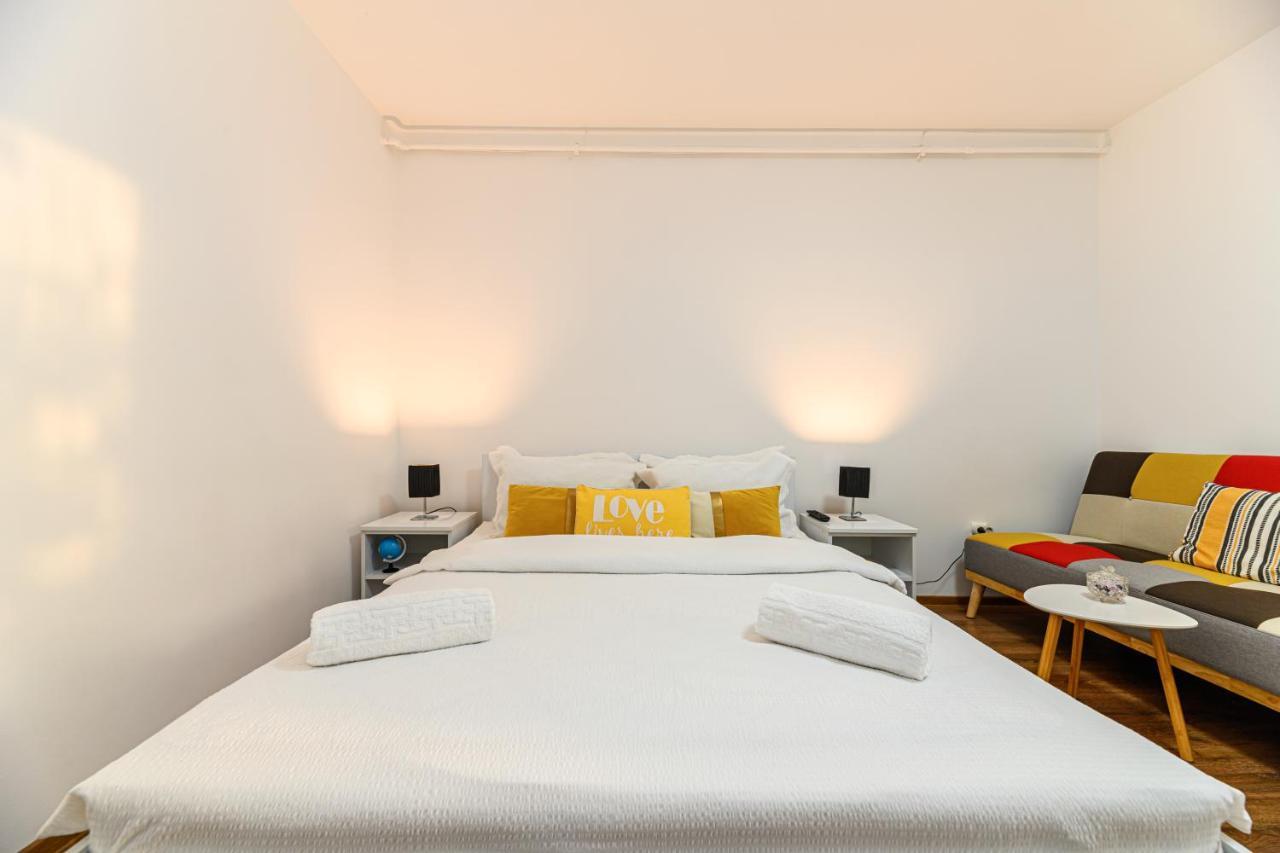 Jad - Family - Apartments & Studios Brasov Luaran gambar